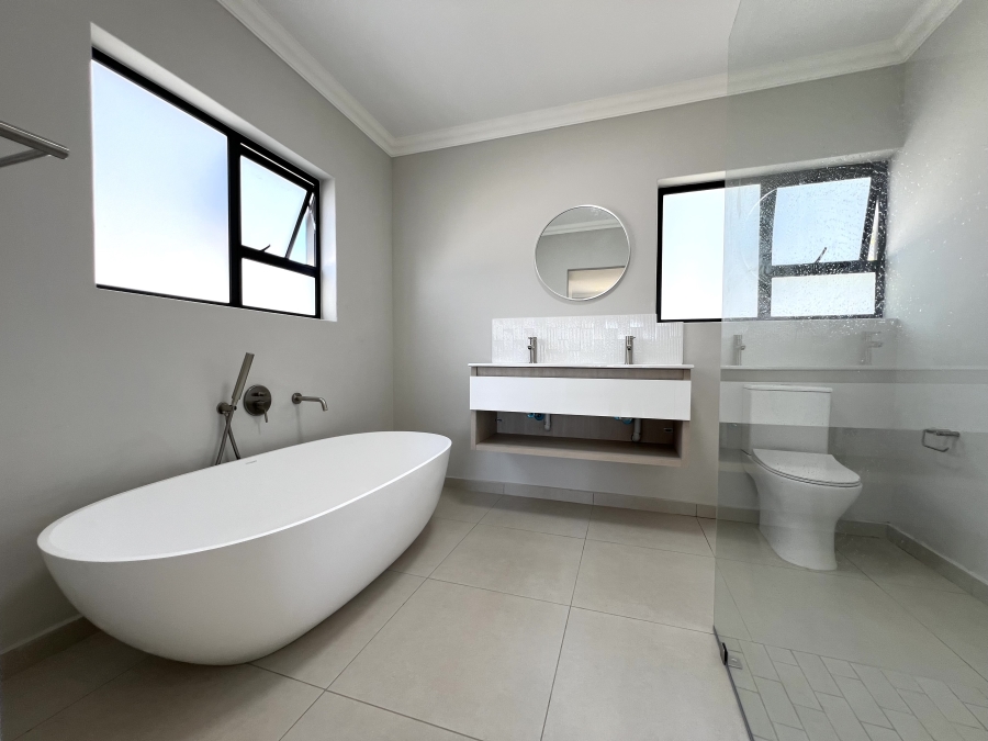 3 Bedroom Property for Sale in Fountains Estate Eastern Cape